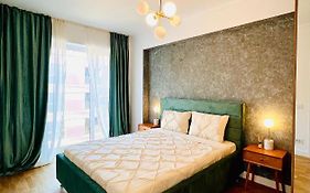 Exquisite - Two Bedroom Apartment