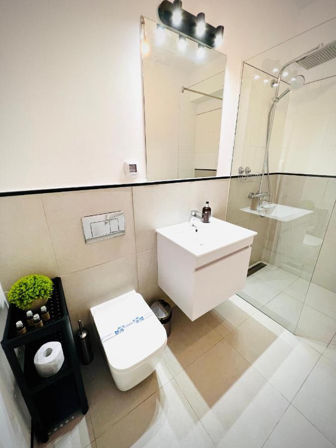 Exquisite - Two Bedroom Apartment Bucureşti Exterior foto